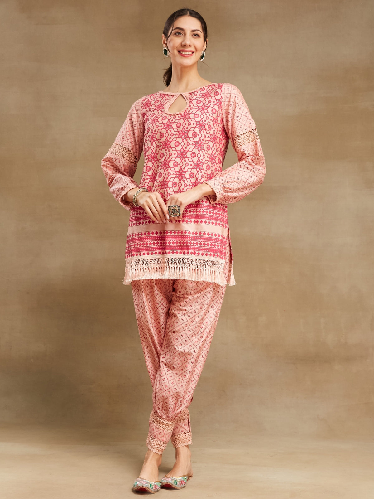 Peach Noor straight kurta with stole and afgani salwar