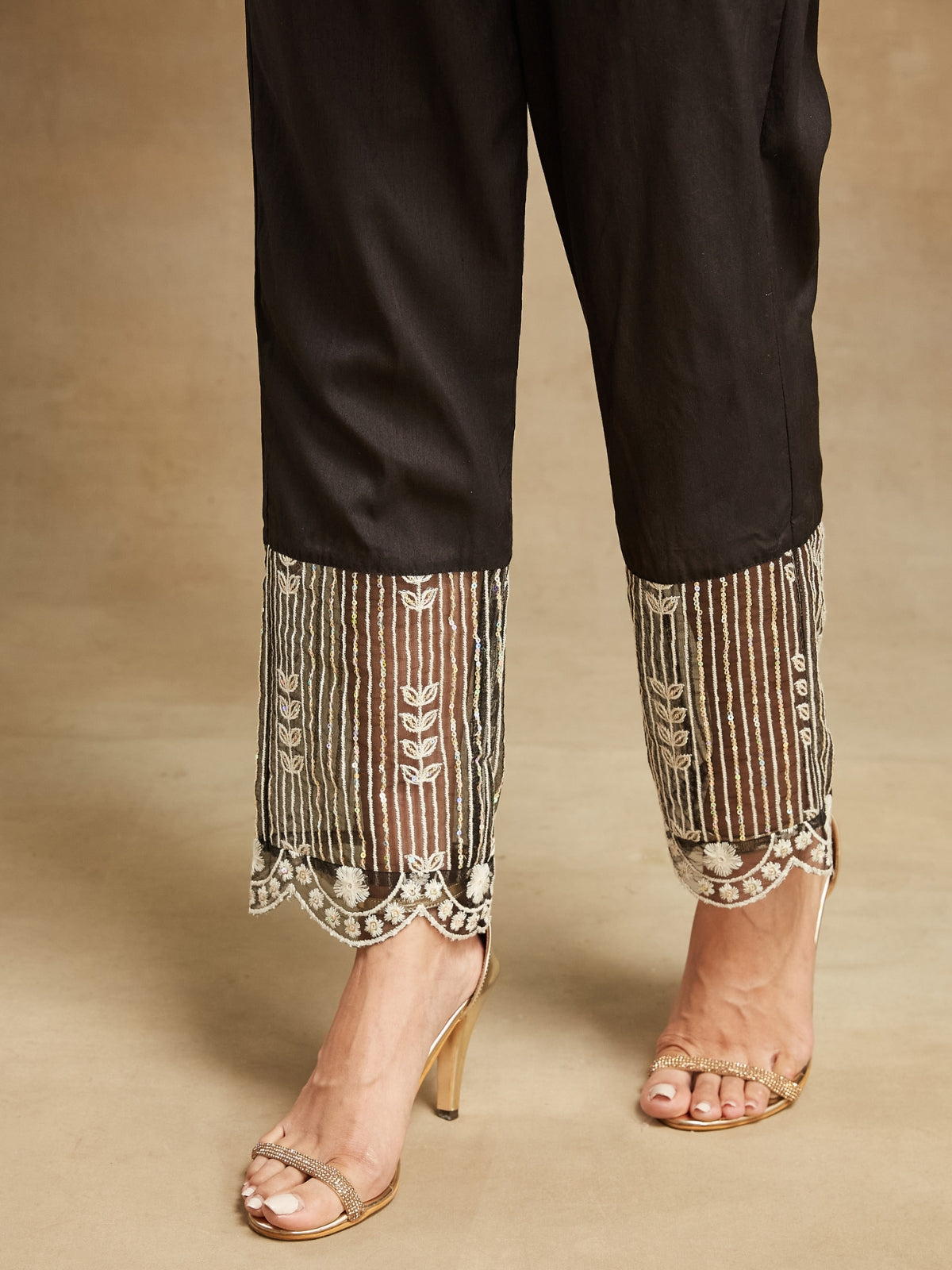Black Noor embroidered key hole kurta with pant
