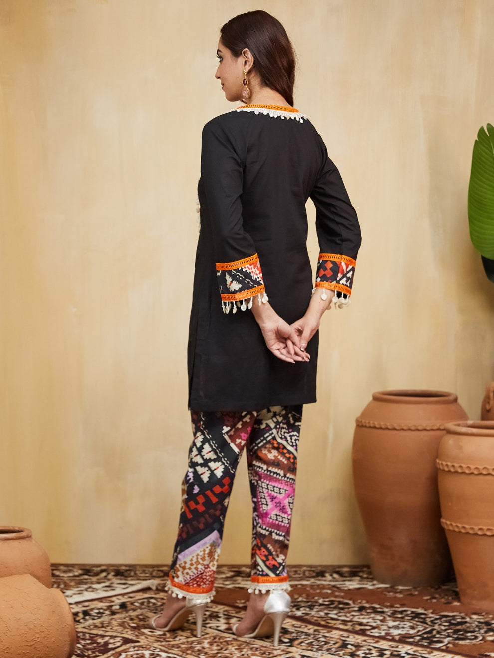 Anushka Straight Kurta With Pant