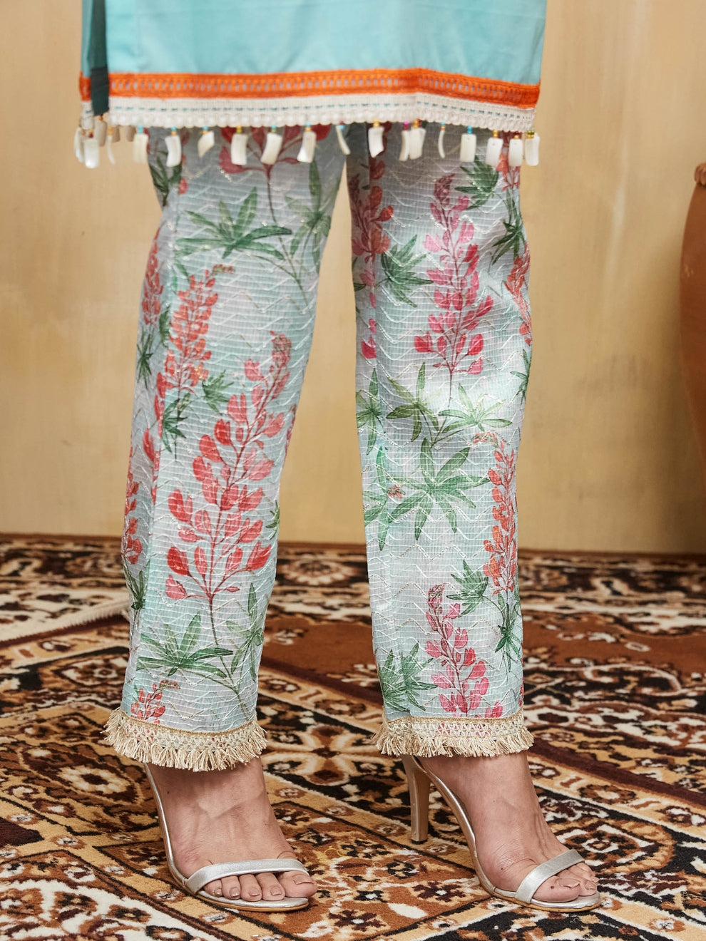 Anushka Straight Kurta With Pant