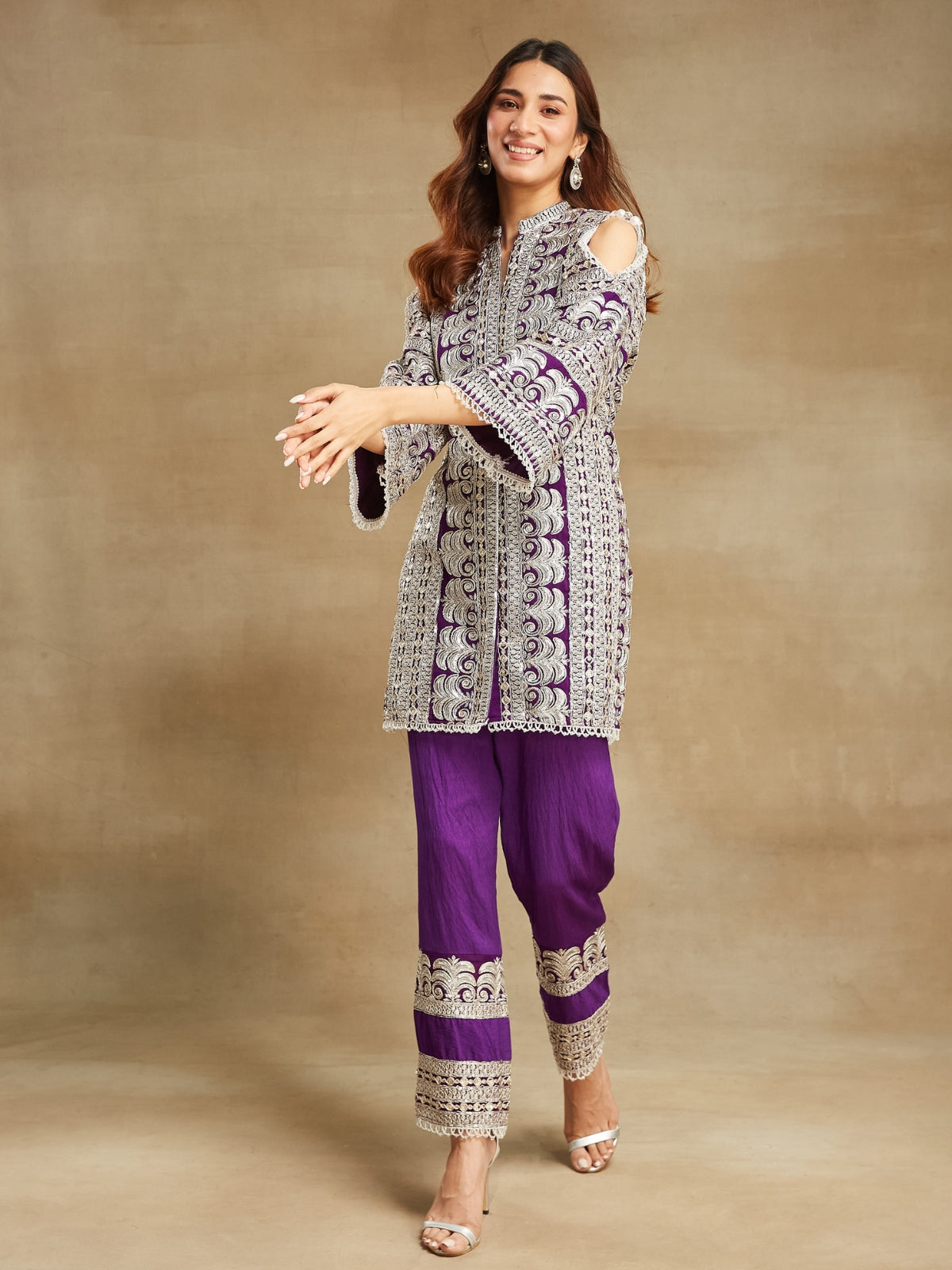 Noor sleeve hole kurta with pant