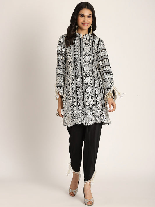 Falak Embroided Kurta With Tulip