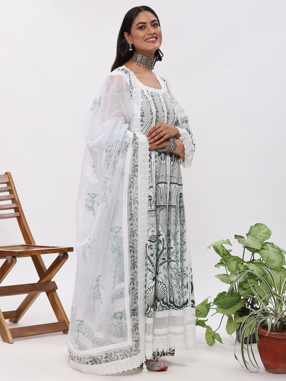 White Fanah Anarkali Kurta With Plazo And Dupatta