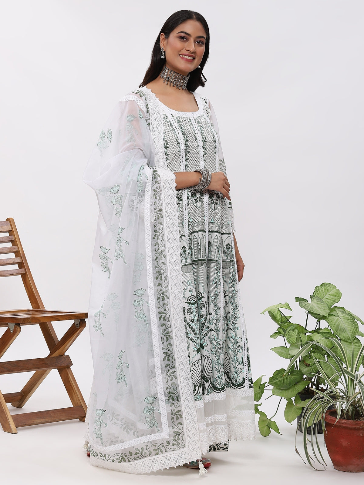 White Fanah Anarkali Kurta With Plazo And Dupatta