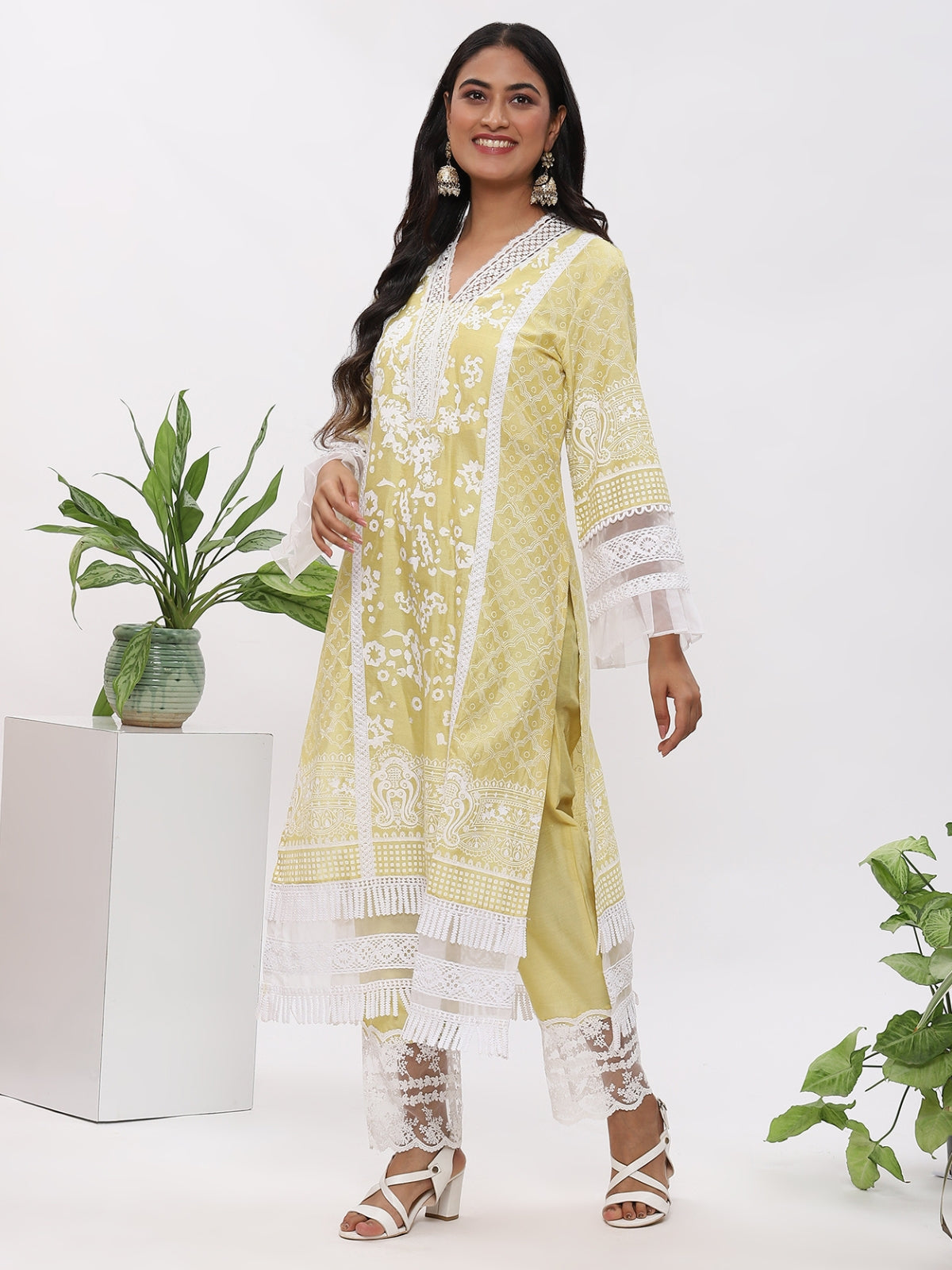 Neon Green Fanah Kurta With Plazo And Dupatta