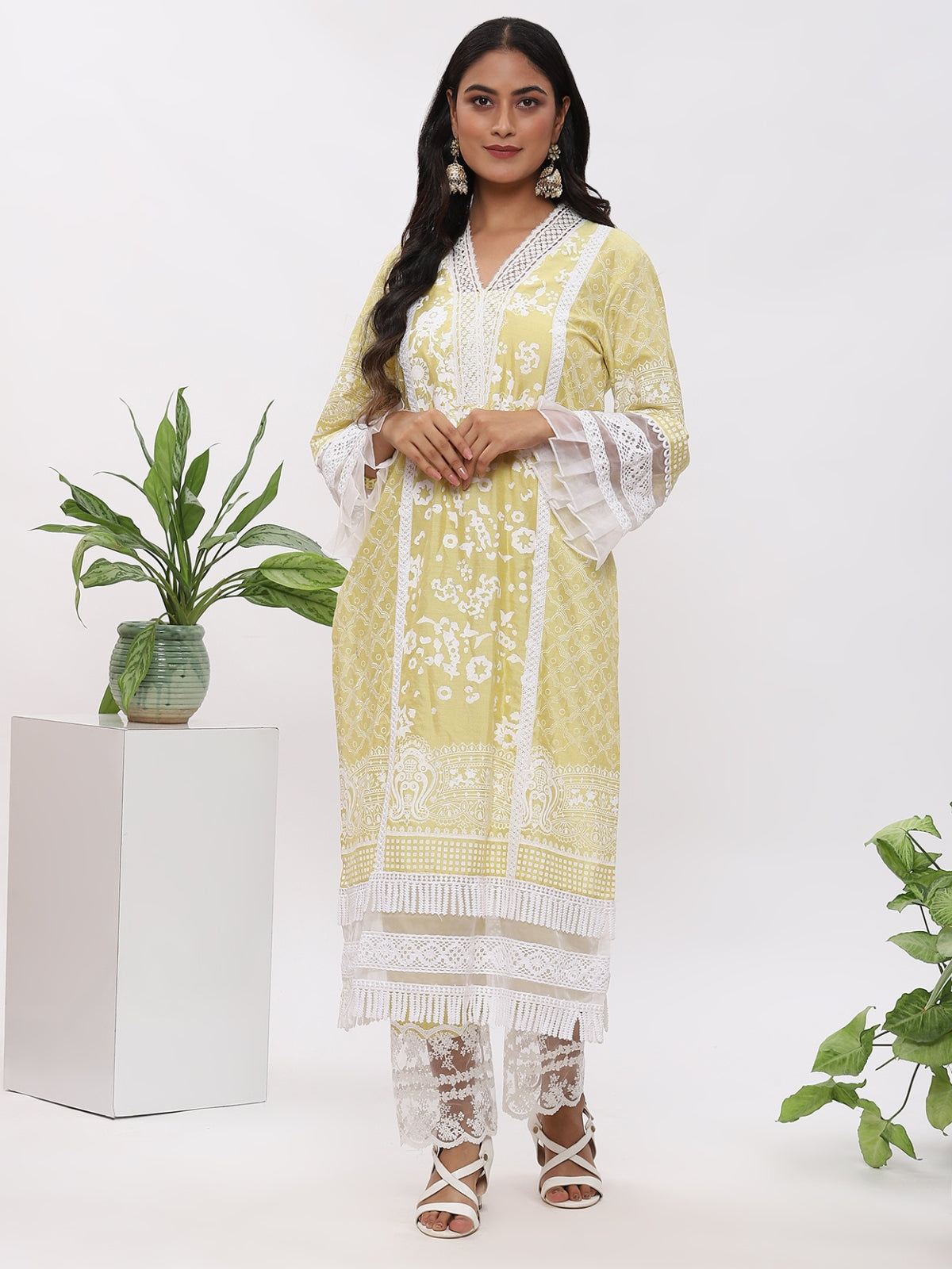 Neon Green Fanah Kurta With Plazo And Dupatta