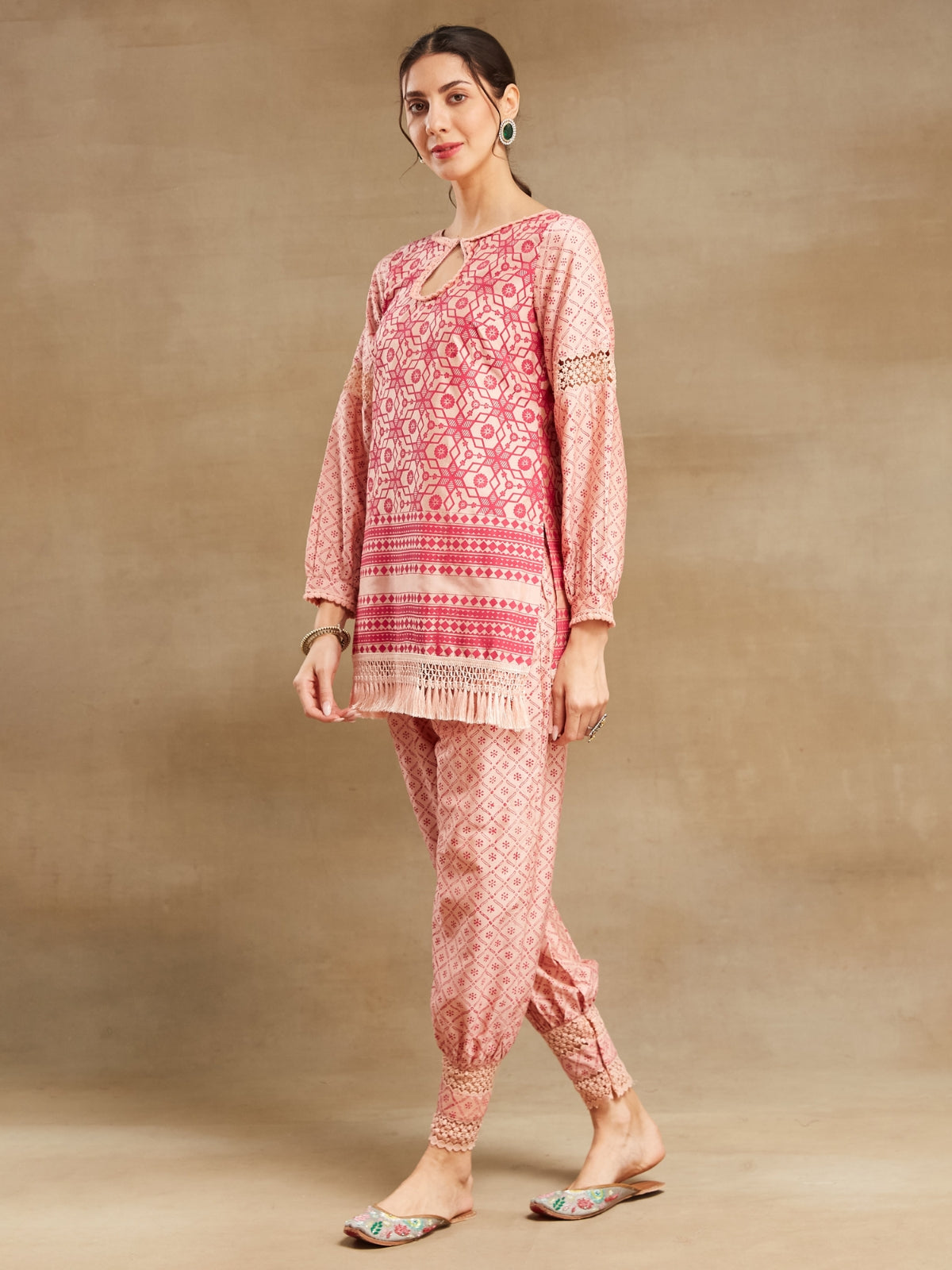 Peach Noor straight kurta with stole and afgani salwar