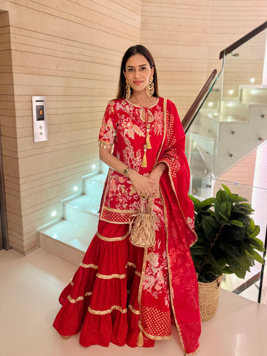 Smriti Khanna In Red Noor Keyhole Kurta, with Garara and Flowing Dupatta